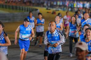 BIB: 105, 37511
                            <button type="button" onclick="openModal(23109129)" class="btn btn-primary btn-sm float-right btn-popup" data-toggle="modal" data-target=".modal-high-quality">
                        <i class="fas fa-shopping-cart"></i> Add to Cart
                    </button>
                                            <button type="button" onclick="isThisMe(23109129, true)" class="btn btn-success btn-sm float-right btn-popup btn-isme hidden" data-toggle="tooltip" data-placement="bottom" title="นี่คือรูปของคุณใช่ไหม คลิกที่นี่เพื่อเอาเข้าอัลบั้ม">
                        <i class="fas fa-plus"></i> Add to album
                    </button>
                    <button type="button" onclick="isThisMe(23109129, false)" class="btn btn-warning btn-sm float-right btn-popup btn-isnotme hidden">
                        <i class="fas fa-ban"></i> Remove from album
                    </button>